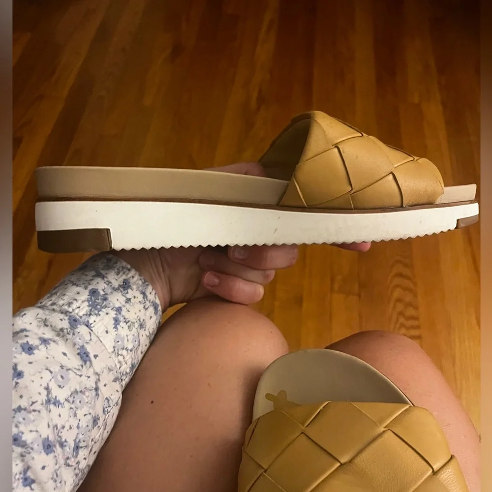 Sam Edelman Camel Woven Slides - Picture 4 of 4